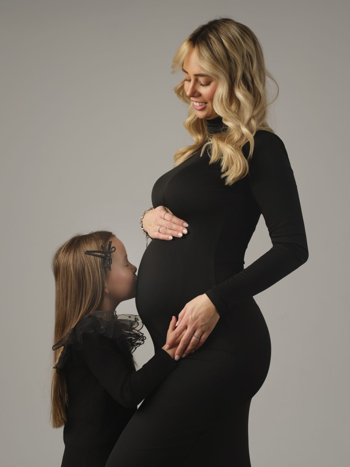 Babybauch und Familie